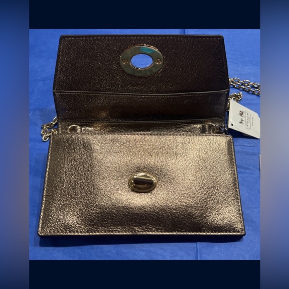 Coach NWT Crossbody bag gold/ dust bag - Picture 6 of 12